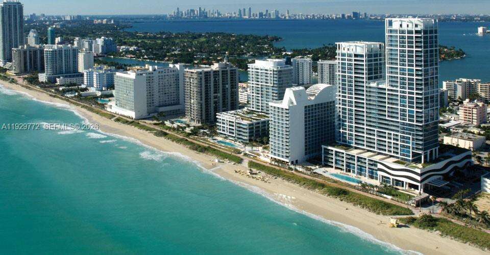 Central Carillon at 6801 Collins Ave, Miami Beach, FL 33141 - For Rent photo 39