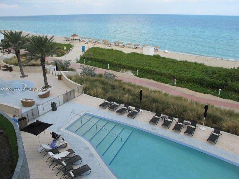 Central Carillon at 6801 Collins Ave, Miami Beach, FL 33141 - For Rent photo 43