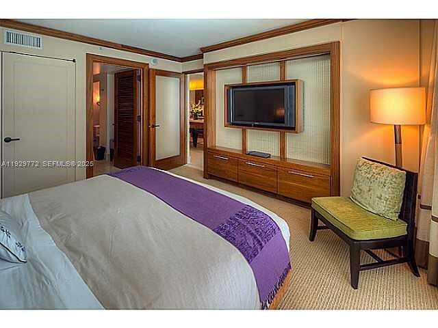 Central Carillon at 6801 Collins Ave, Miami Beach, FL 33141 - For Rent photo 9