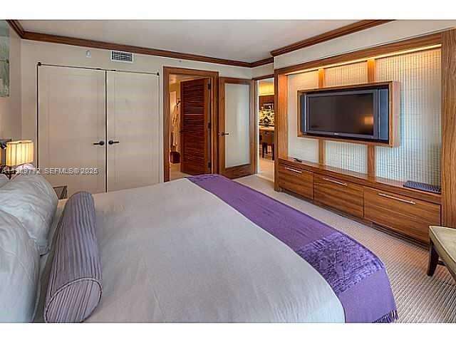 Central Carillon at 6801 Collins Ave, Miami Beach, FL 33141 - For Rent photo 10