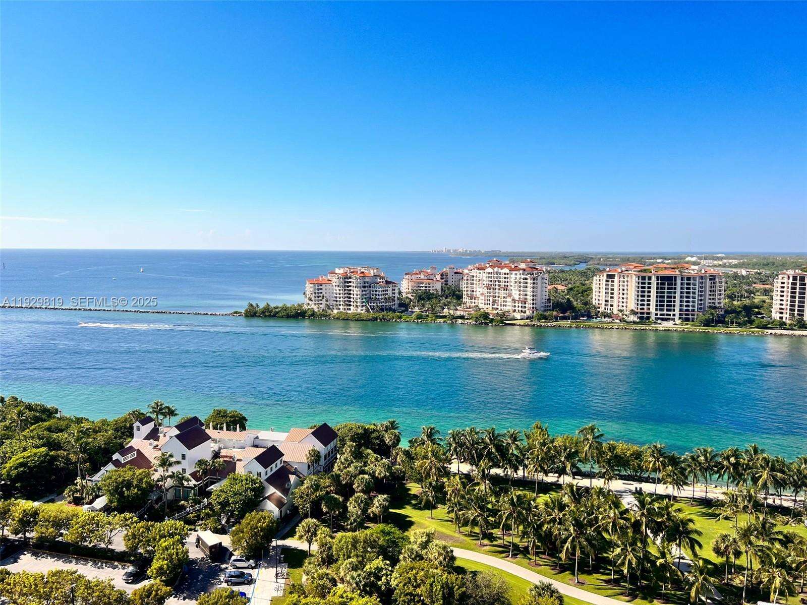 South Pointe Towers at 400 Pointe Dr, Miami Beach, FL 33139 - For Rent photo 1