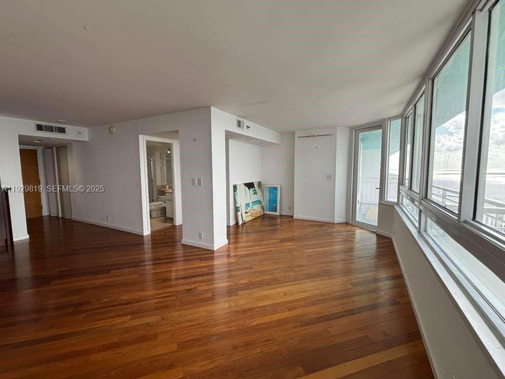 South Pointe Towers at 400 Pointe Dr, Miami Beach, FL 33139 - For Rent photo 13