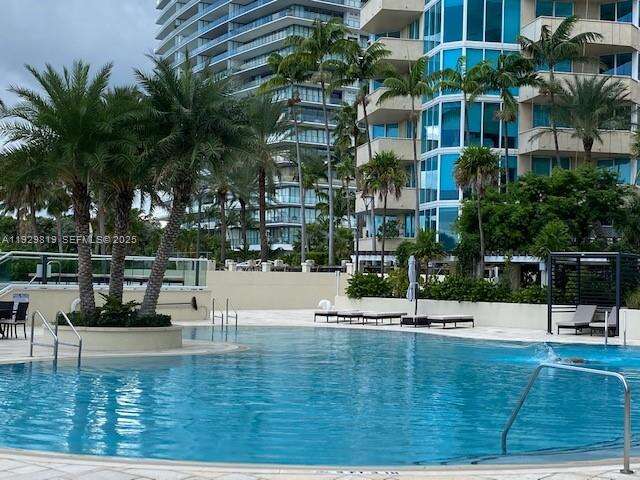 South Pointe Towers at 400 Pointe Dr, Miami Beach, FL 33139 - For Rent photo 26