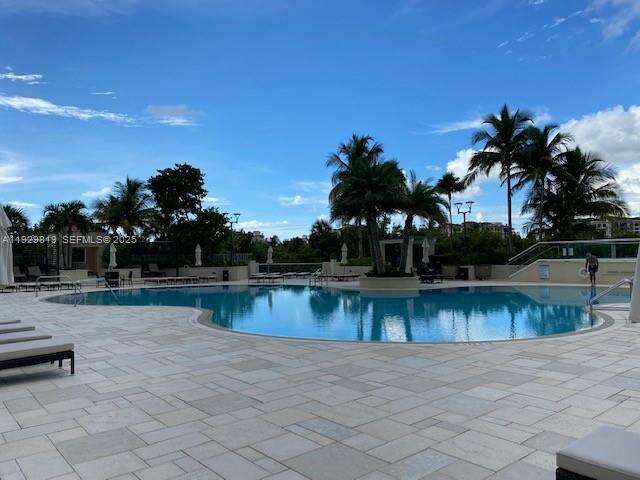 South Pointe Towers at 400 Pointe Dr, Miami Beach, FL 33139 - For Rent photo 27