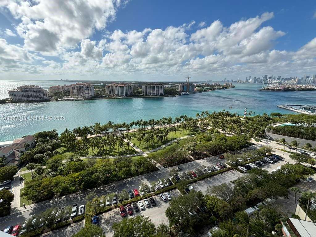 South Pointe Towers at 400 Pointe Dr, Miami Beach, FL 33139 - For Rent photo 5