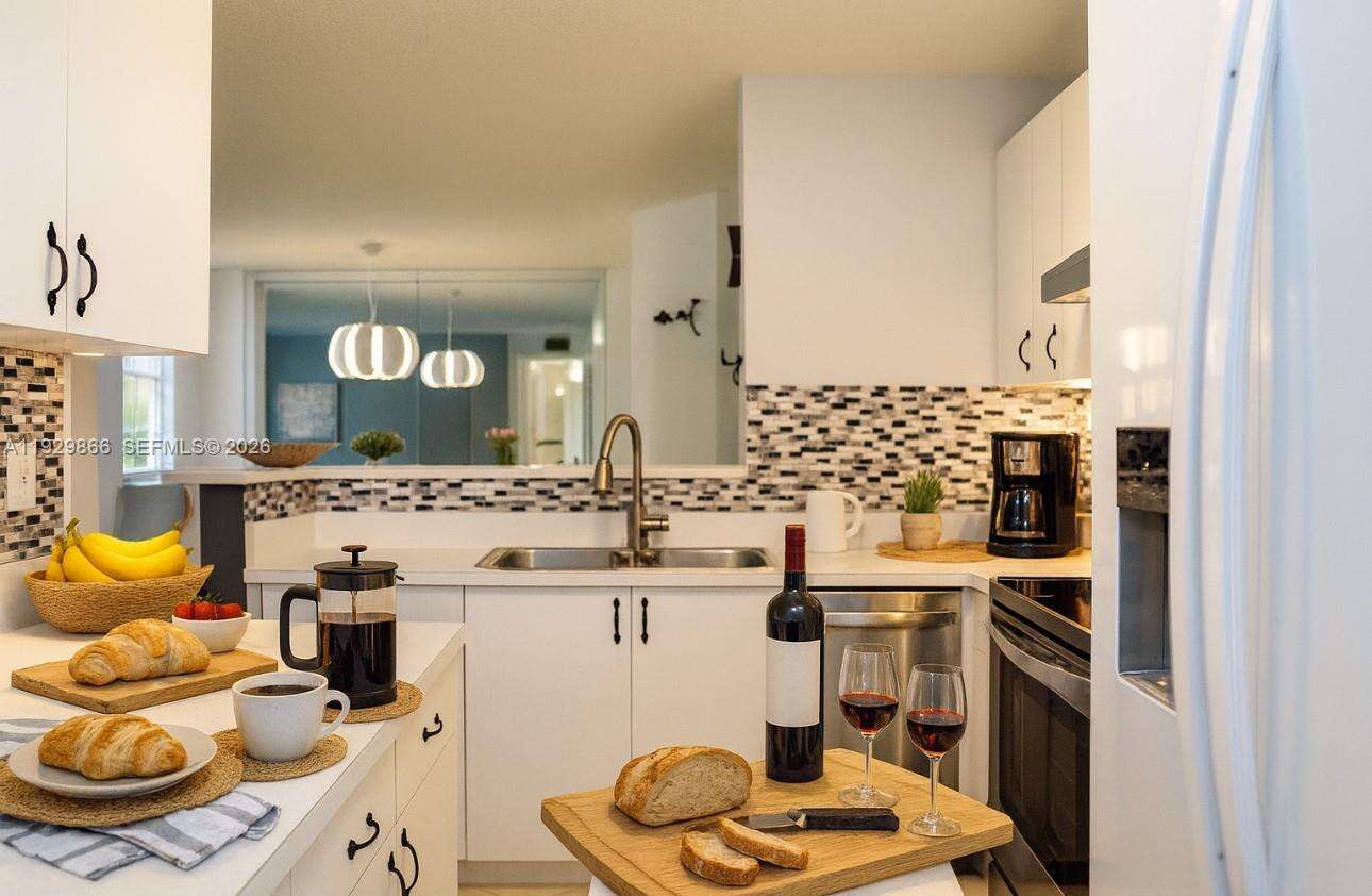 The Yacht Club At Aventura at 19601 Country Club Dr, Aventura, FL 33180 - For Rent photo 3