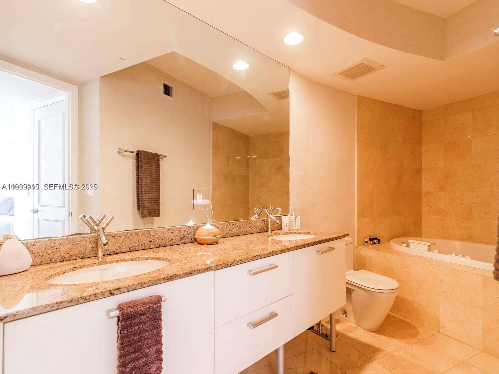 Ocean Four at 17201 Collins Ave, Sunny Isles Beach, FL 33160 - For Rent photo 13