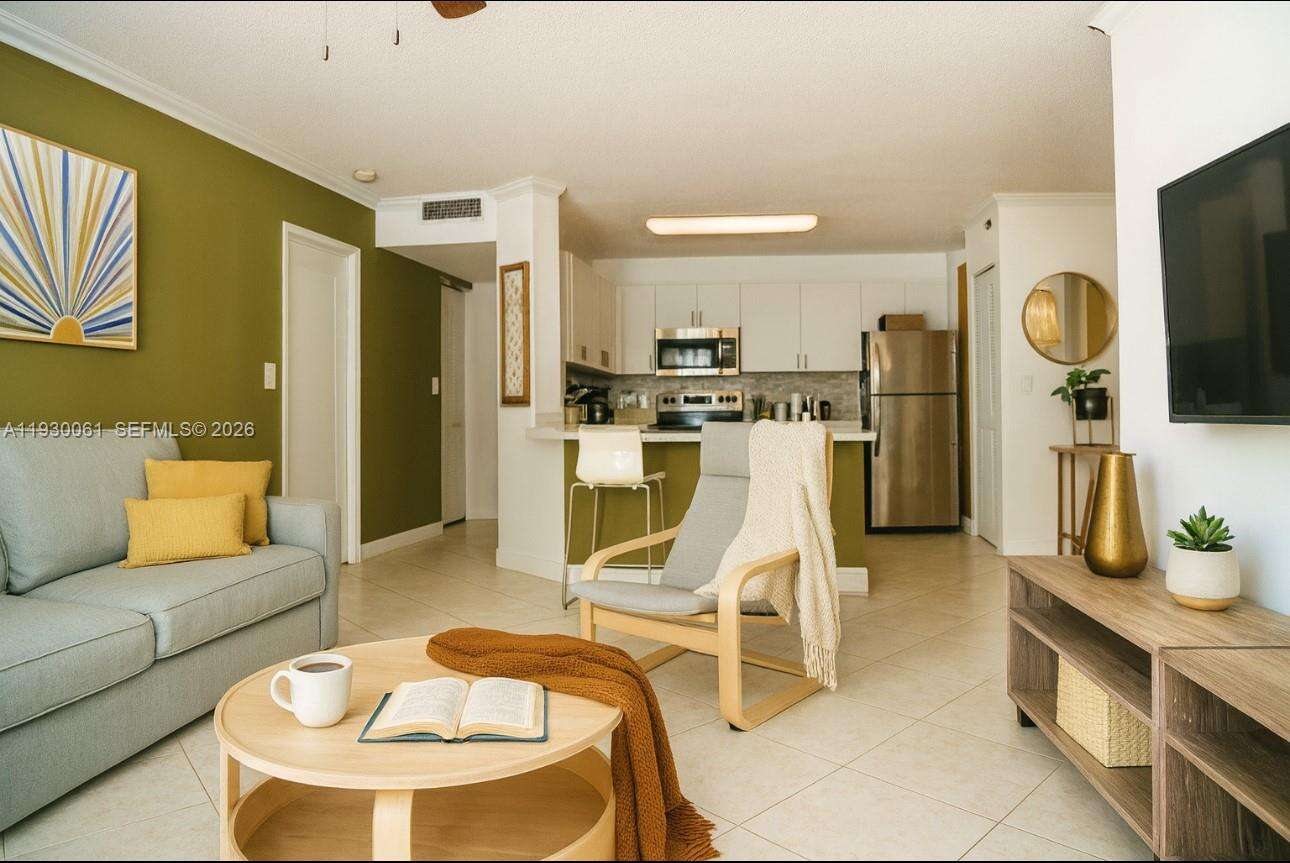 The Yacht Club At Aventura at 19801 Country Club Dr, Aventura, FL 33180 - For Rent photo 5