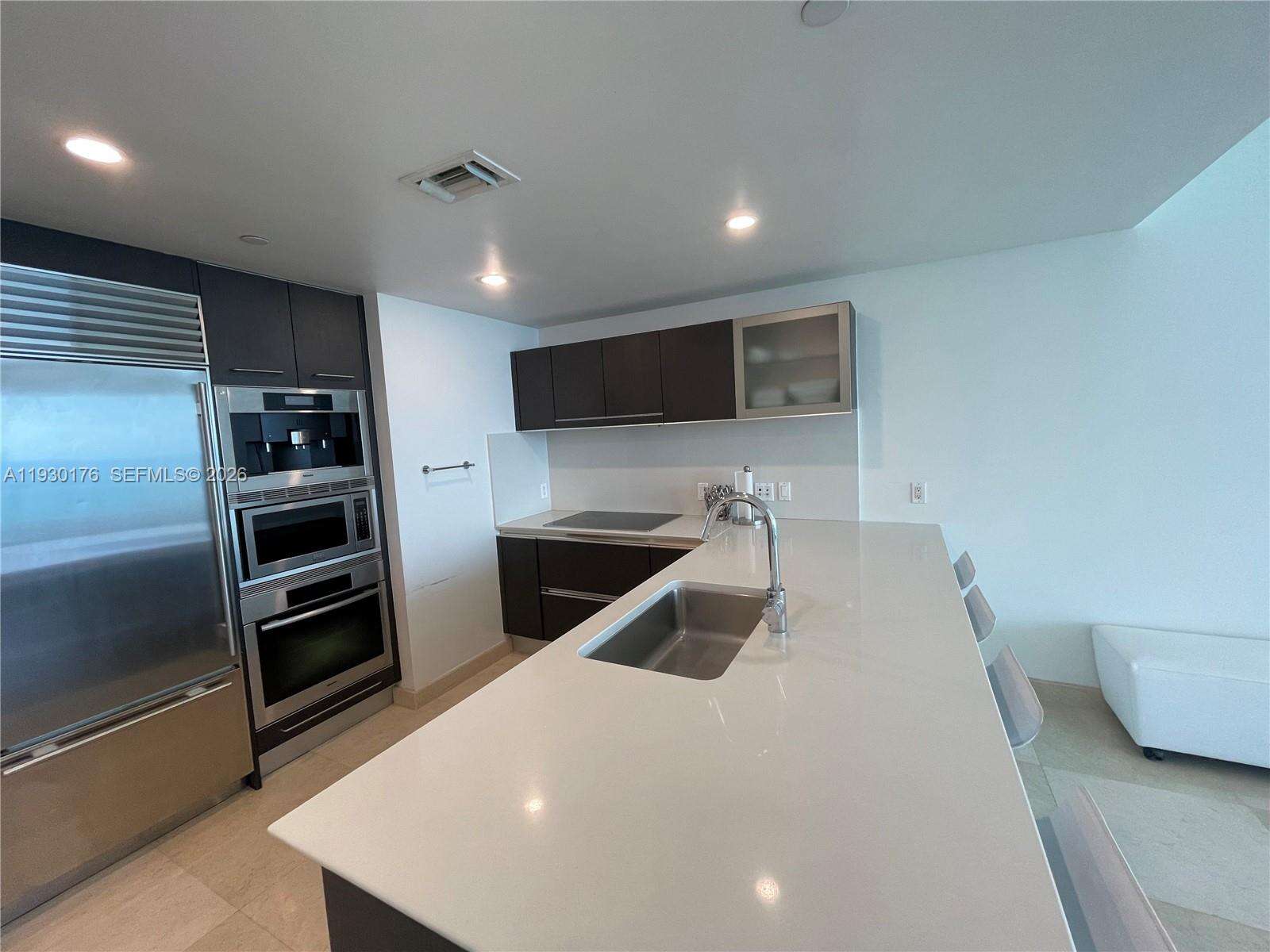 Jade Beach at 17001 Collins Ave, Sunny Isles Beach, FL 33160 - For Rent photo 4