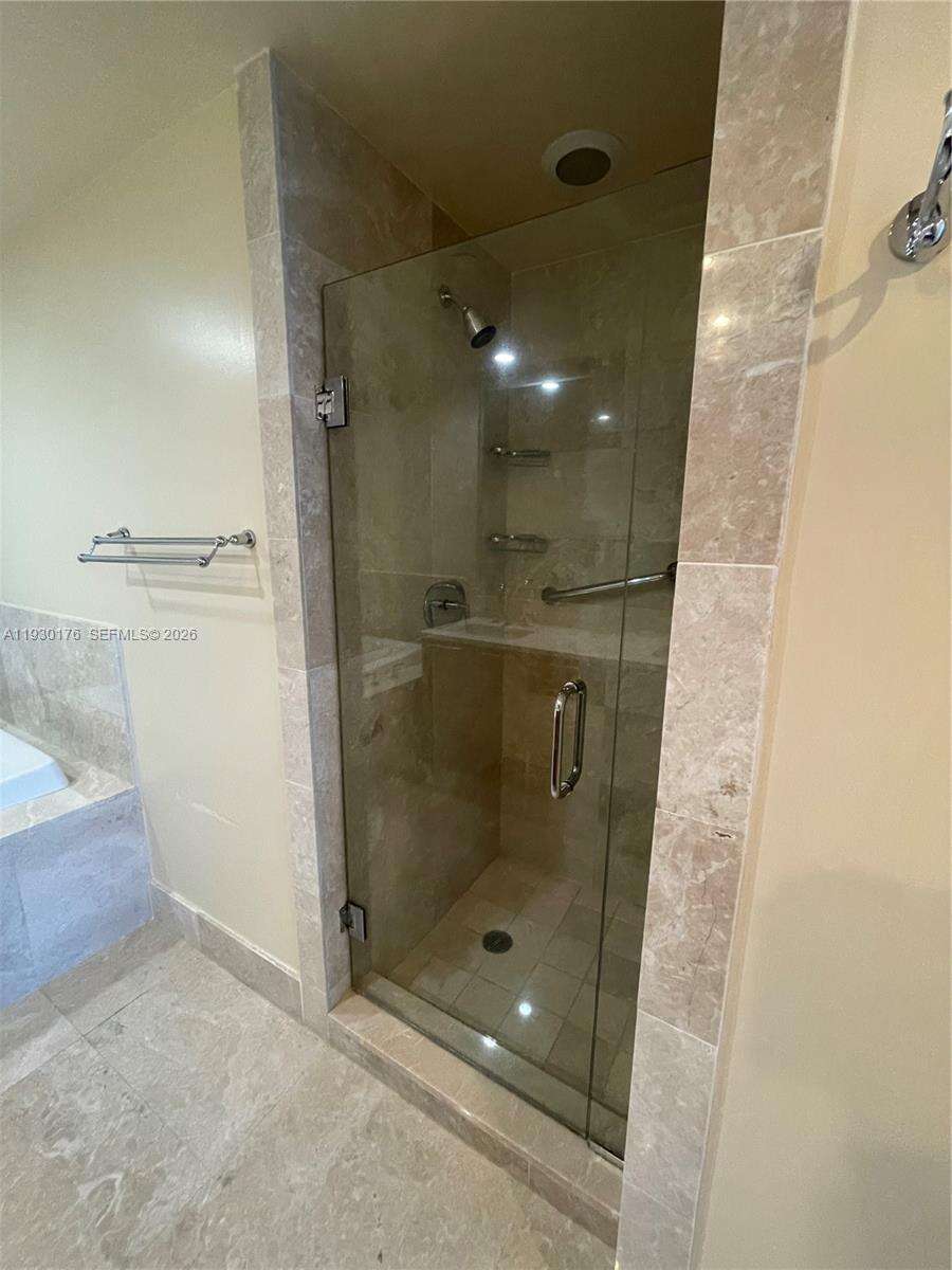 Jade Beach at 17001 Collins Ave, Sunny Isles Beach, FL 33160 - For Rent photo 7