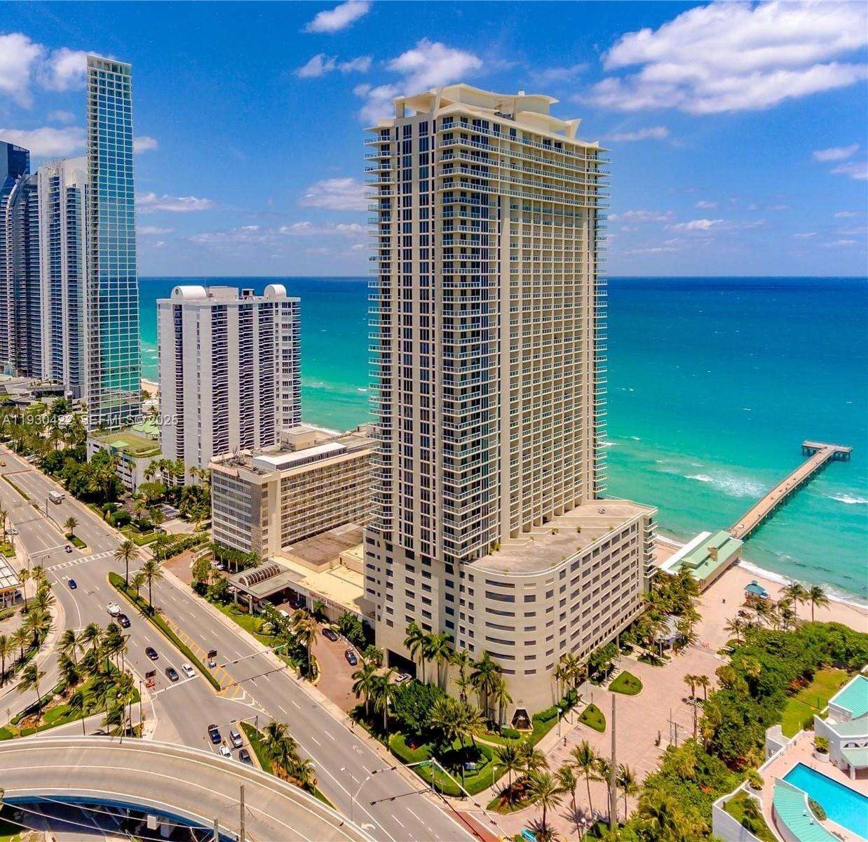 La Perla at 16699 Collins Ave, Sunny Isles Beach, FL 33160 - For Rent photo 1