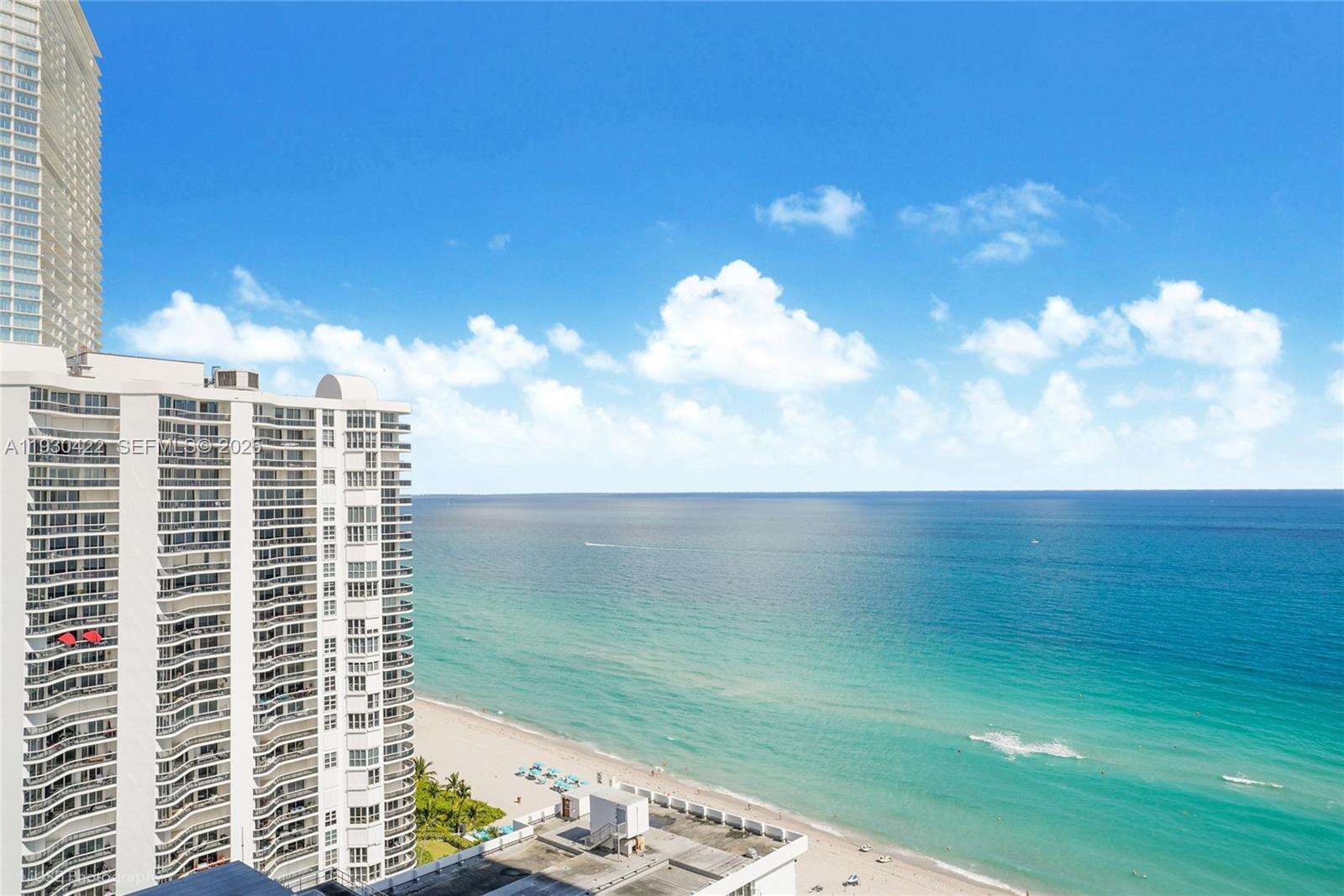 La Perla at 16699 Collins Ave, Sunny Isles Beach, FL 33160 - For Rent photo 17