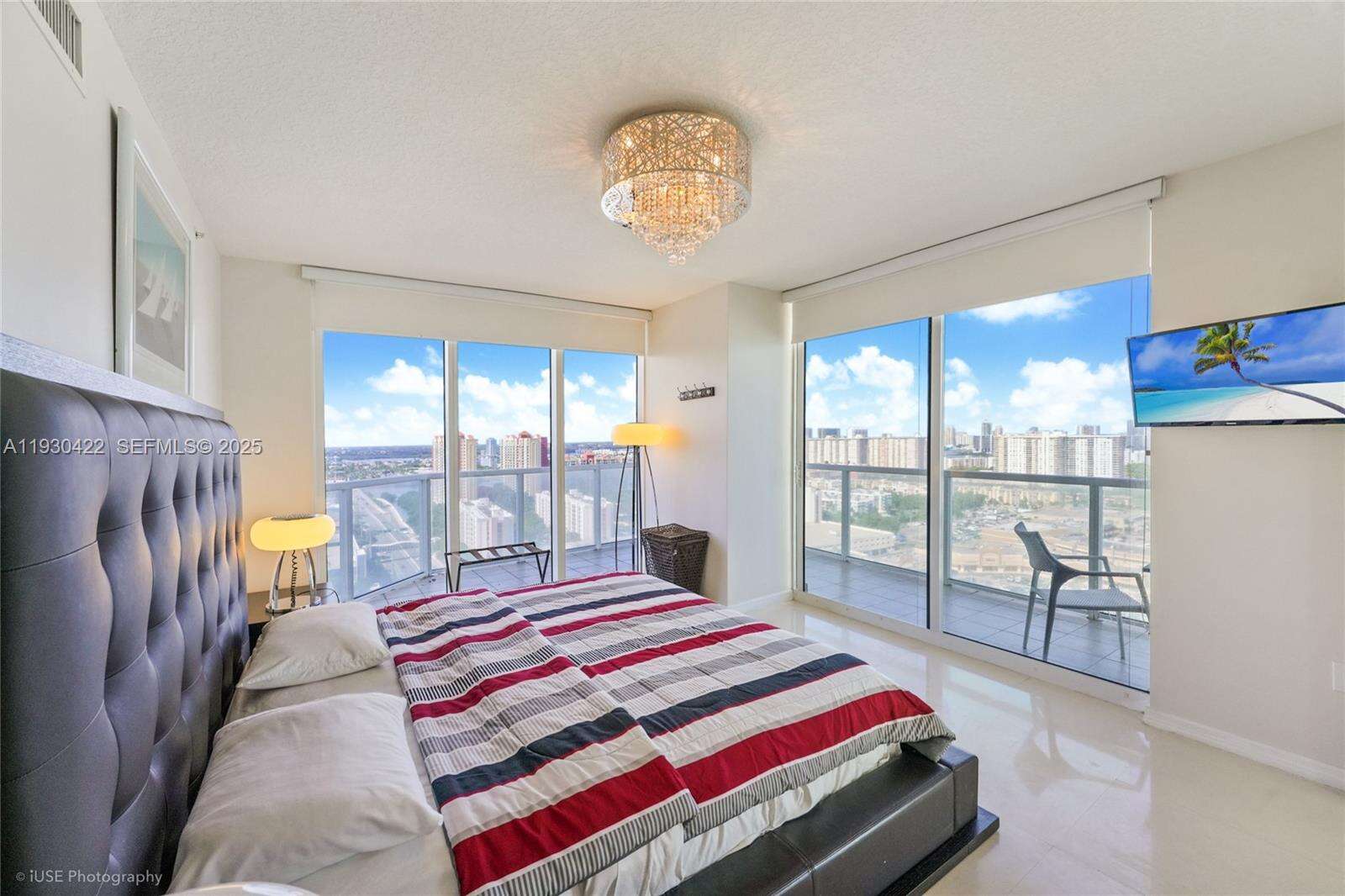 La Perla at 16699 Collins Ave, Sunny Isles Beach, FL 33160 - For Rent photo 10