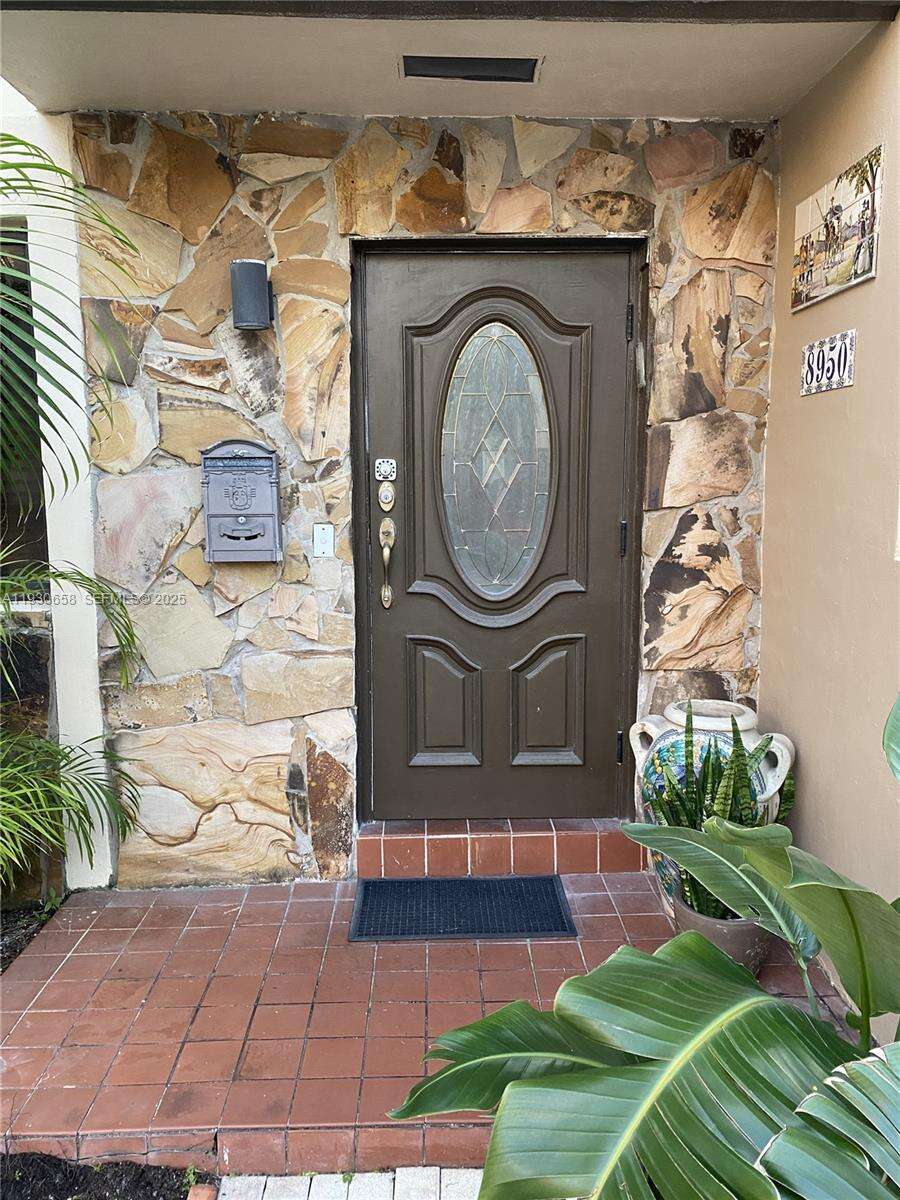 Surfside Villas Condos for Sale & Rent | Picture 1