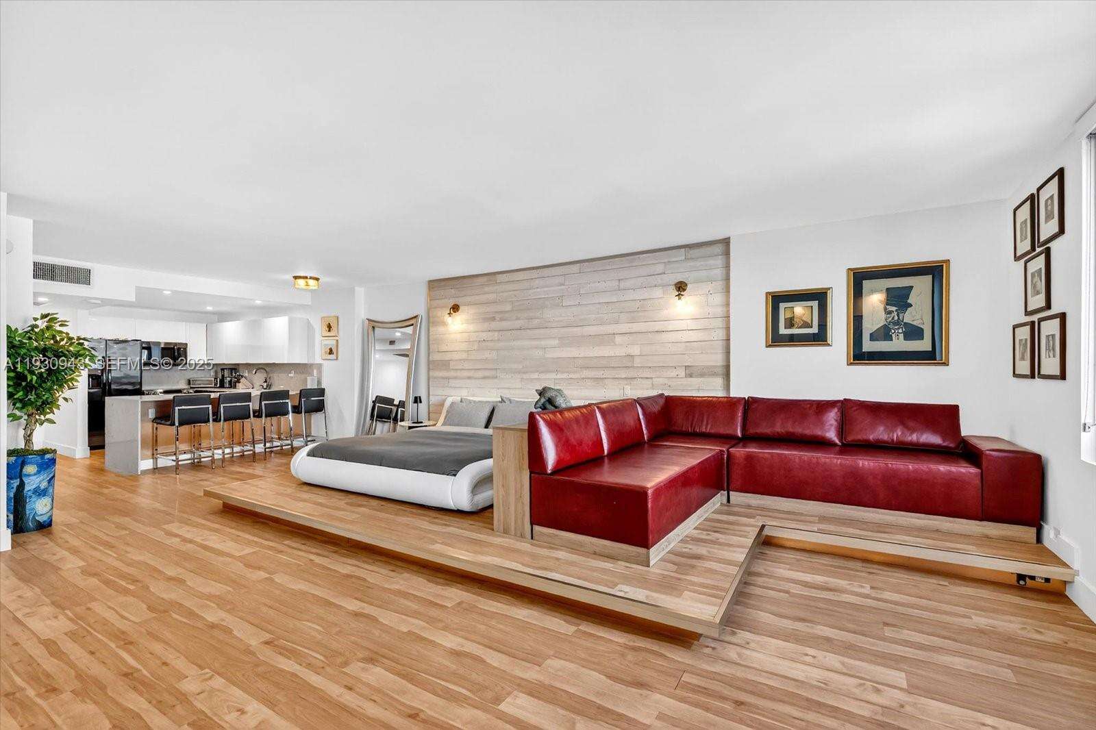 Roney Palace at 2301 Collins Ave, Miami Beach, FL 33139 - For Rent photo 4
