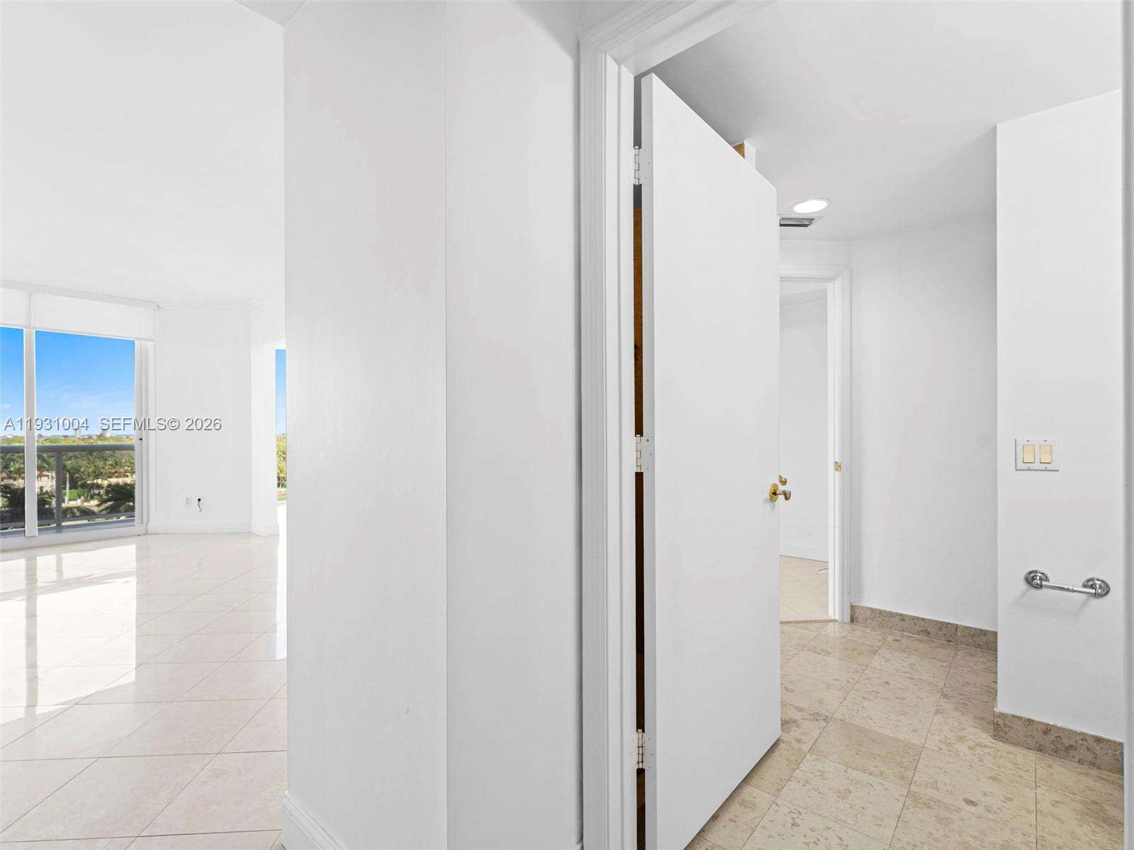 Blue Diamond at Miami Beach, FL 33140 - For Rent photo 12