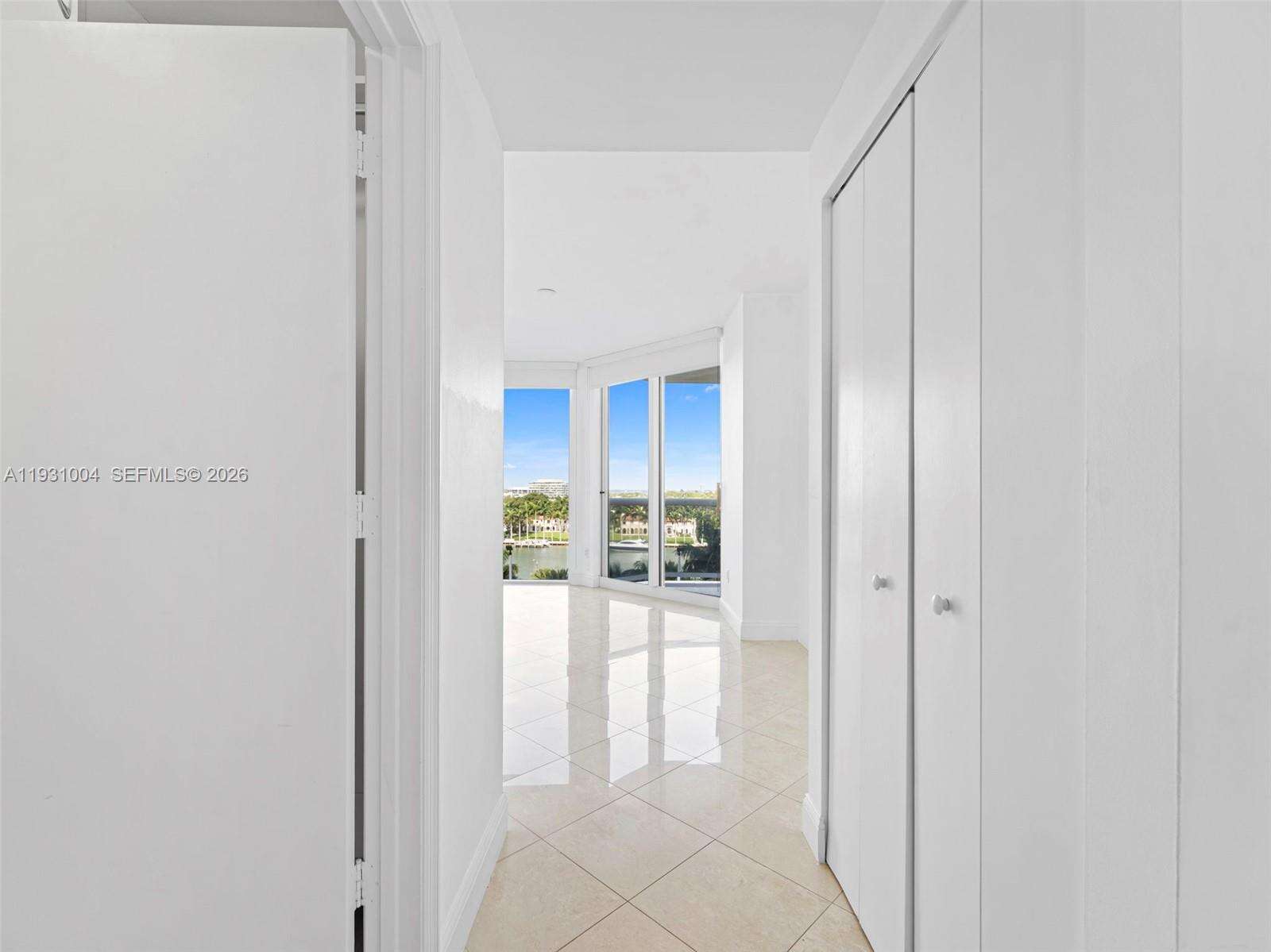 Blue Diamond at Miami Beach, FL 33140 - For Rent photo 16