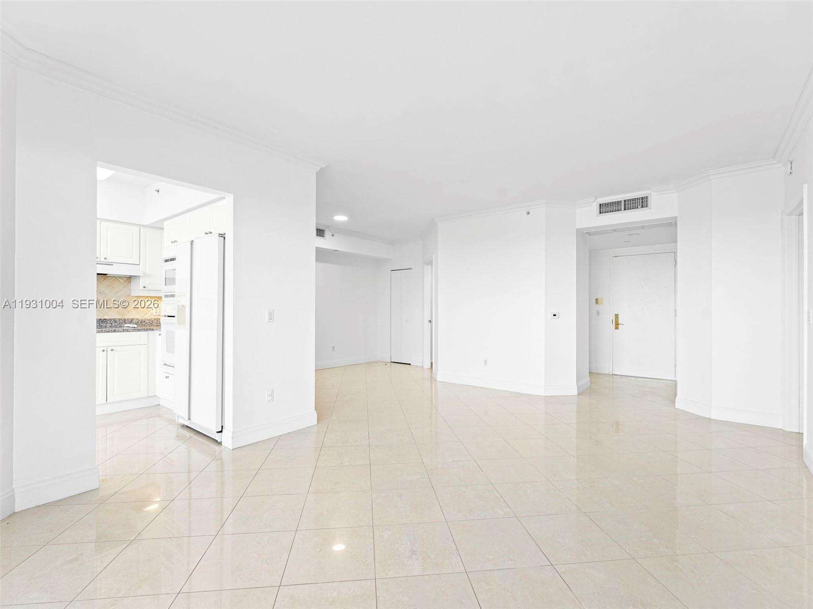 Blue Diamond at Miami Beach, FL 33140 - For Rent photo 3