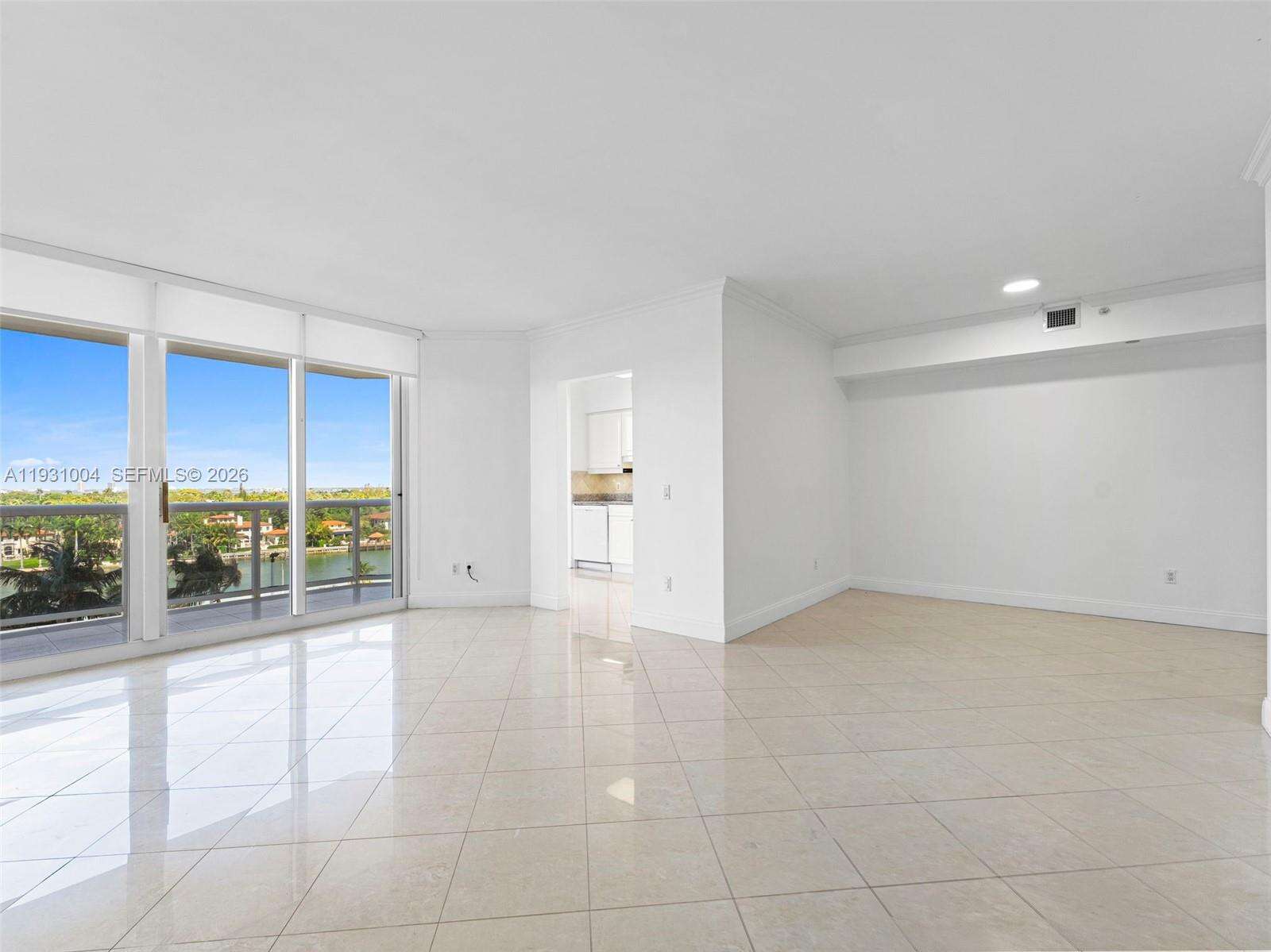 Blue Diamond at Miami Beach, FL 33140 - For Rent photo 4