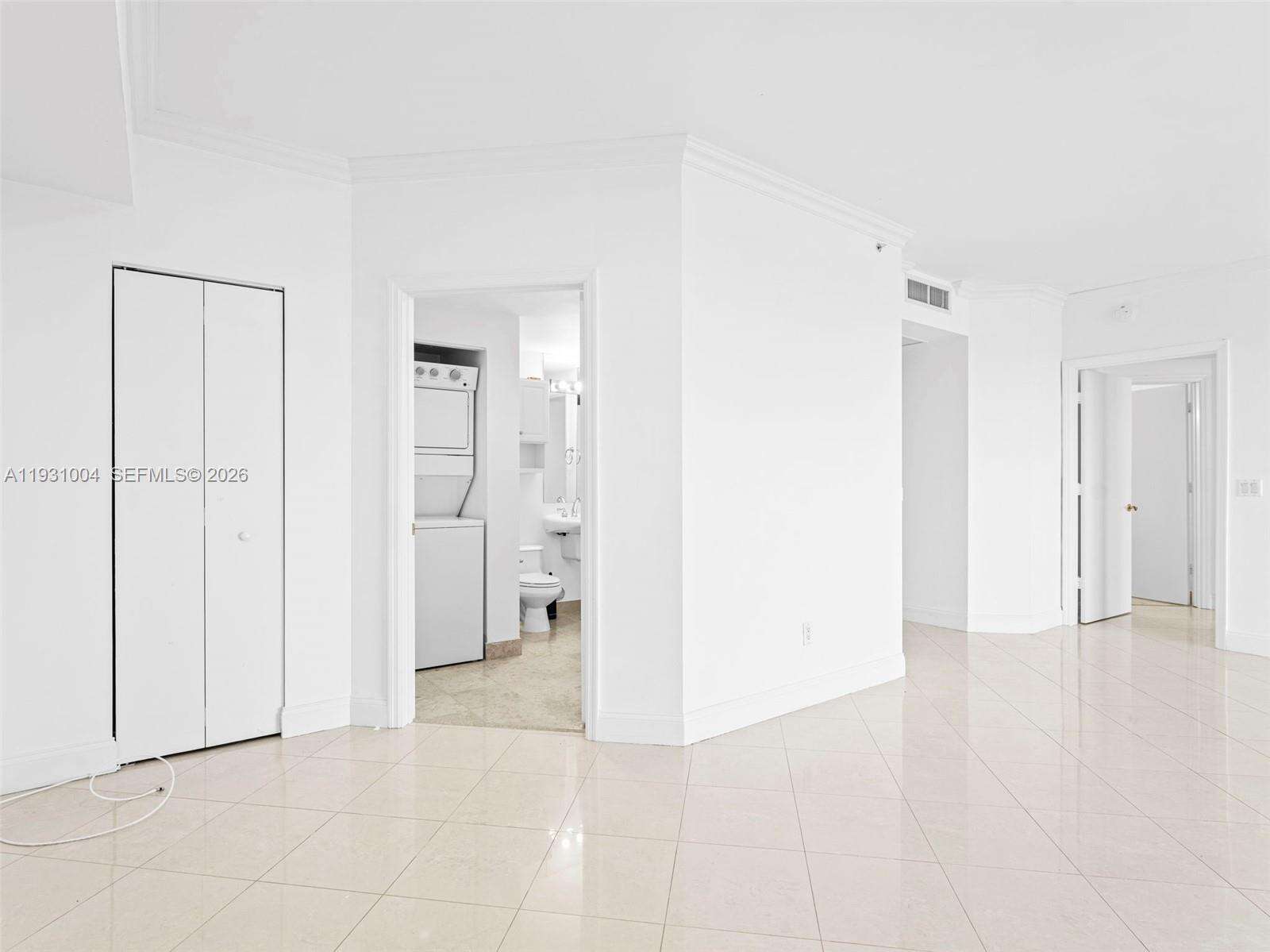 Blue Diamond at Miami Beach, FL 33140 - For Rent photo 8