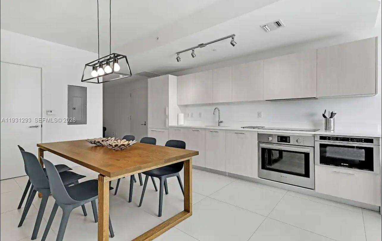 Paraiso Bayviews at 501 31st St, Miami, FL 33137 - For Rent photo 2