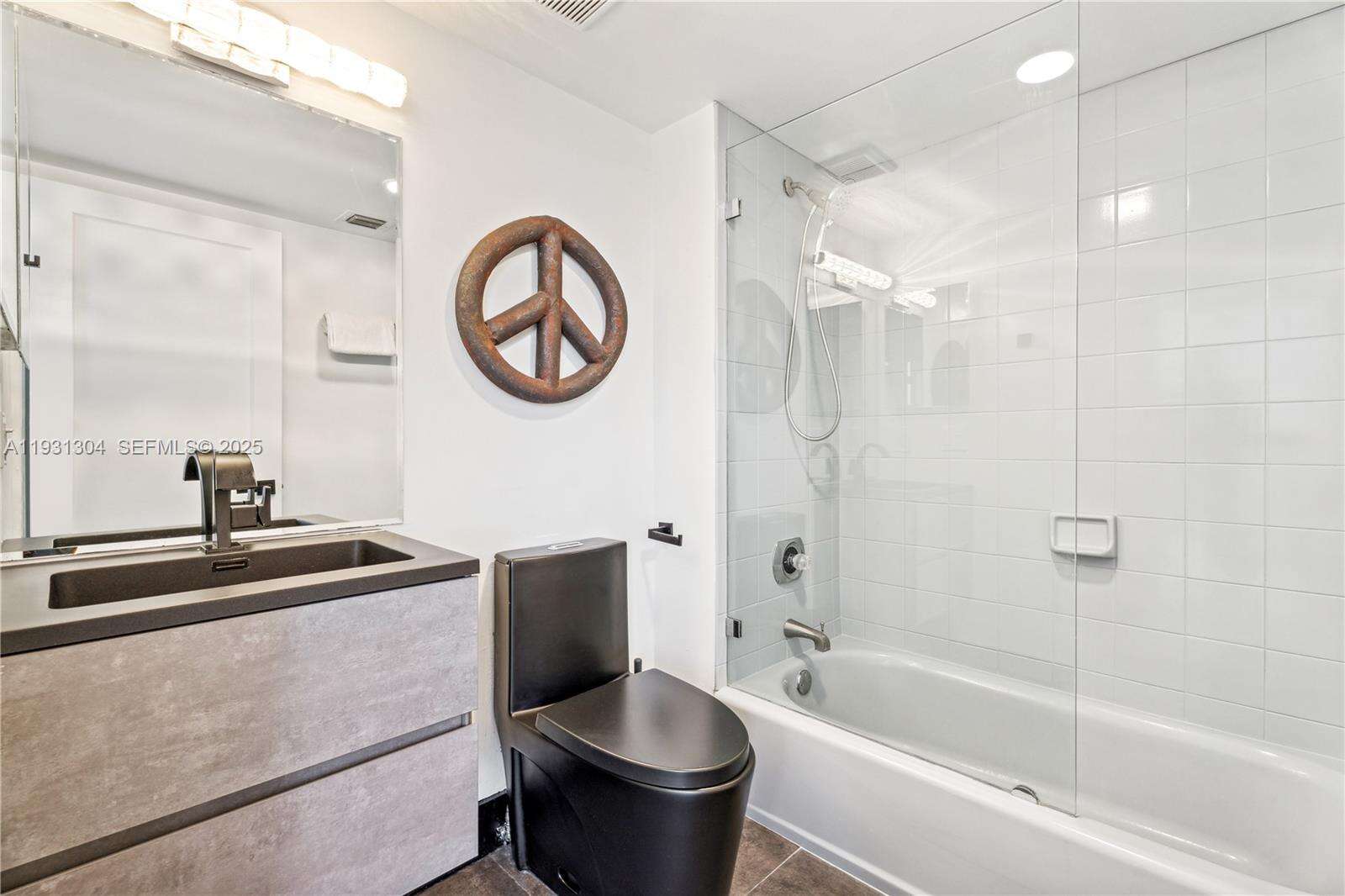 1900 Sunset Harbour Dr, Miami Beach, FL 33139 - For Rent photo 7