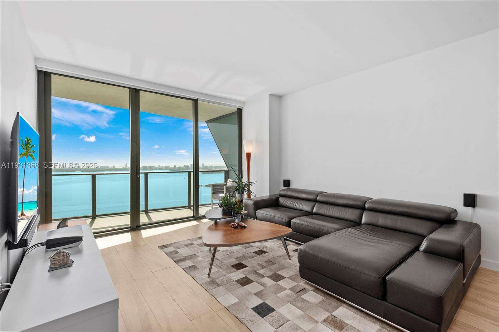 Icon Bay at 460 28 St, Miami, FL 33137 - For Rent photo 2