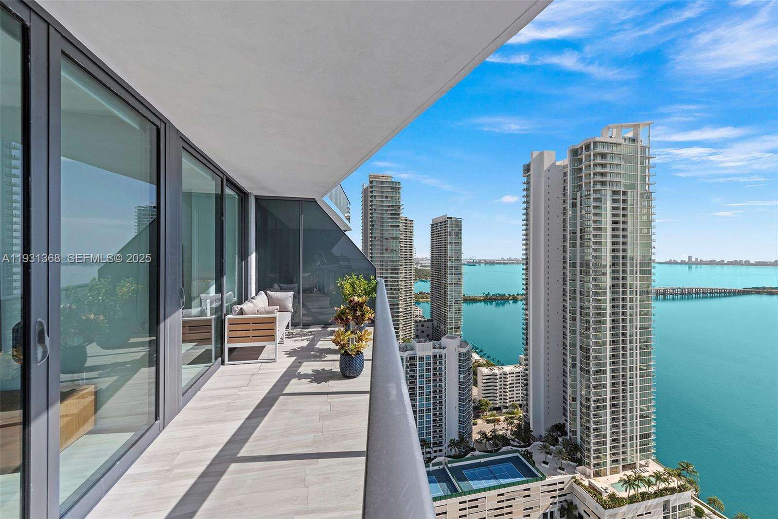 Icon Bay at 460 28 St, Miami, FL 33137 - For Rent photo 4