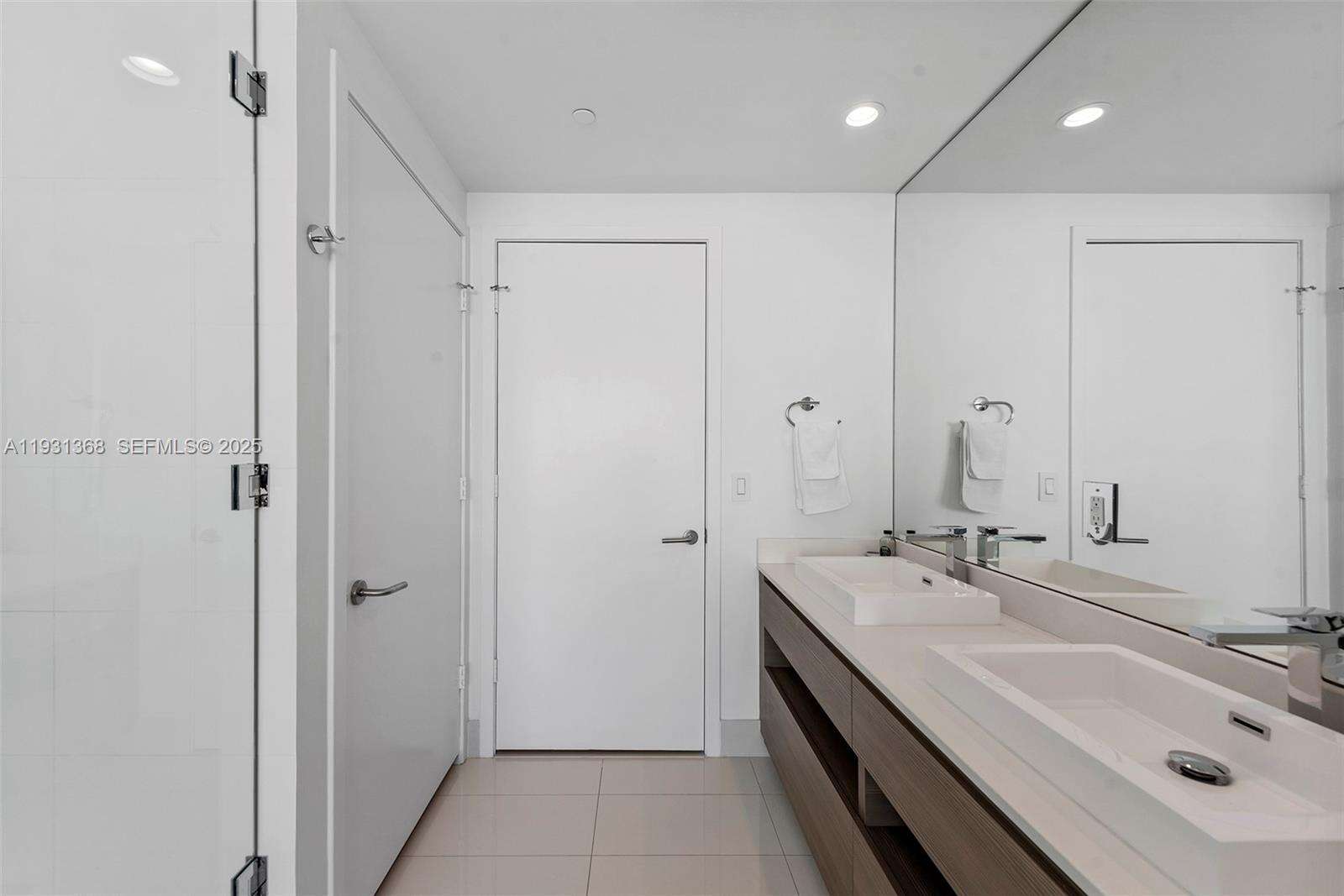 Icon Bay at 460 28 St, Miami, FL 33137 - For Rent photo 31