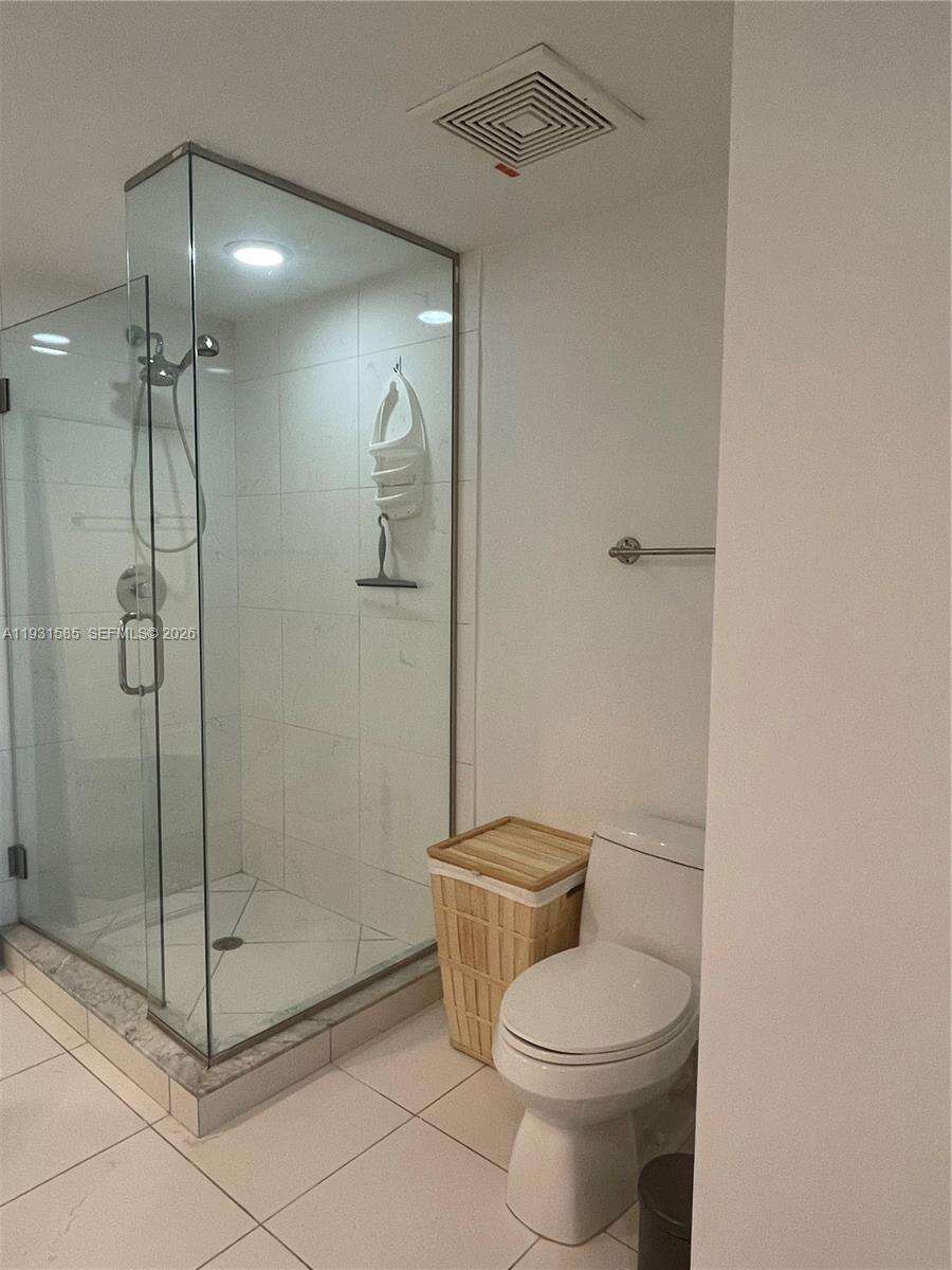 500 Brickell at 500 Brickell Ave, Miami, FL 33131 - For Rent photo 18