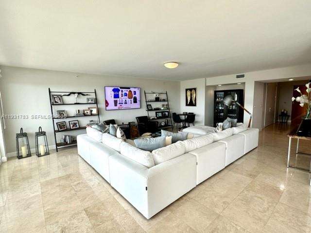 Hamptons South at 20201 Country Club Dr, Aventura, FL 33180 - For Rent photo 16