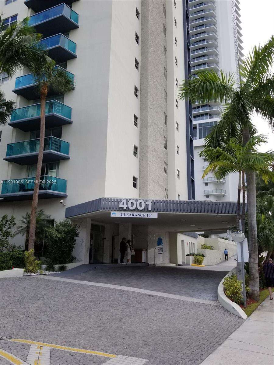 Sian Ocean Residences at 4001 Ocean Dr, Hollywood, FL 33019 - For Rent photo 24