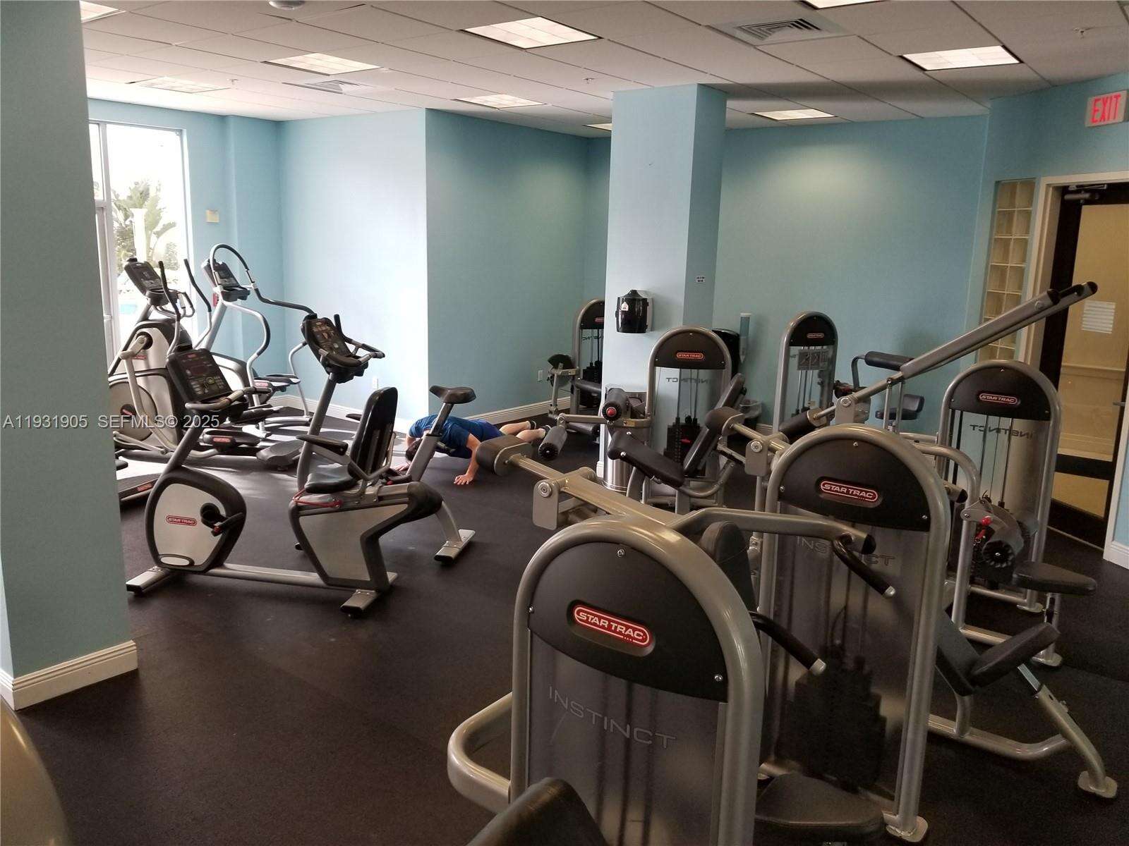 Sian Ocean Residences at 4001 Ocean Dr, Hollywood, FL 33019 - For Rent photo 30