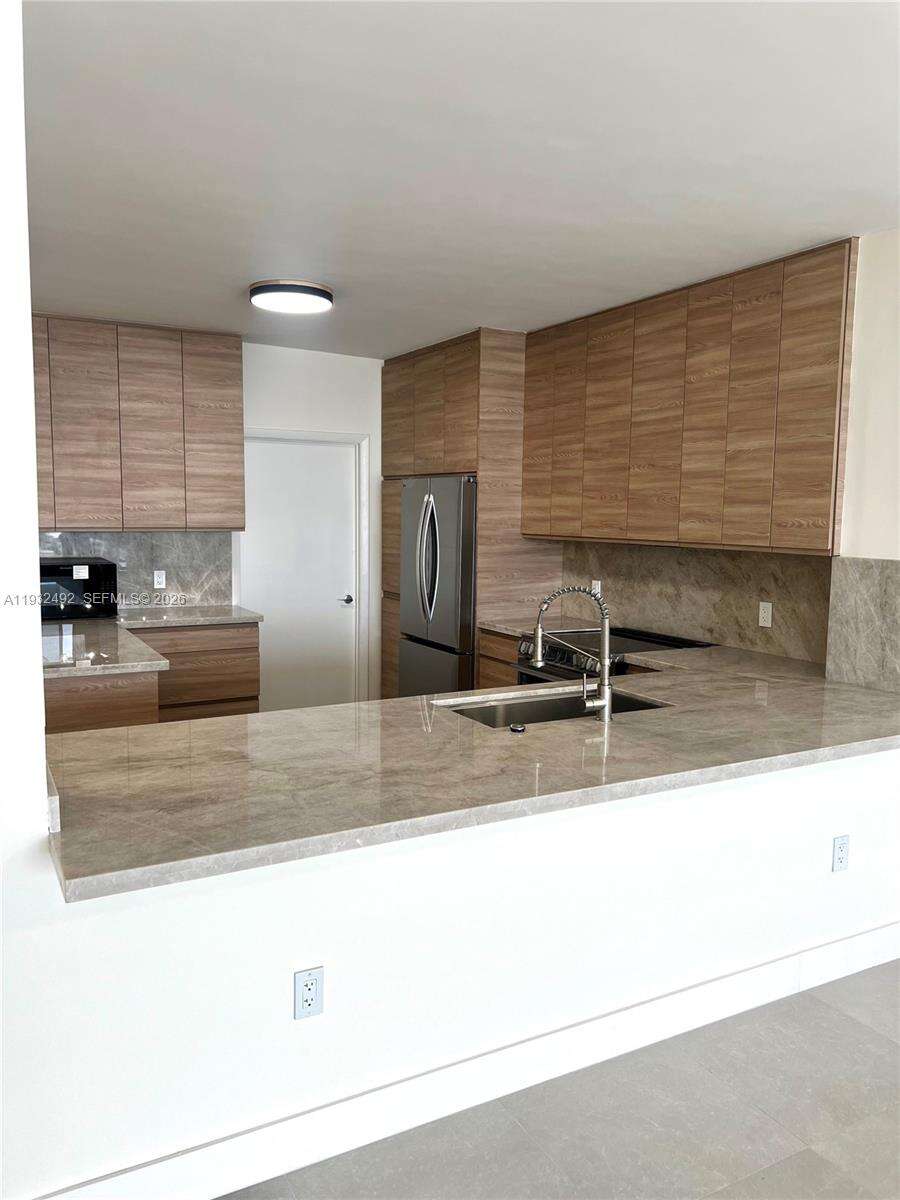 Golden Bay Club at 17050 Bay Rd, Sunny Isles Beach, FL 33160 - For Rent photo 9