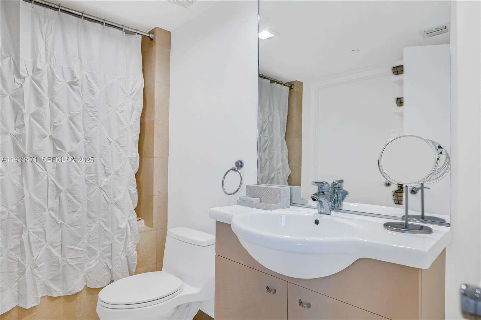 The Beach Club Two at 1830 Ocean Dr, Hallandale Beach, FL 33009 - For Rent photo 20