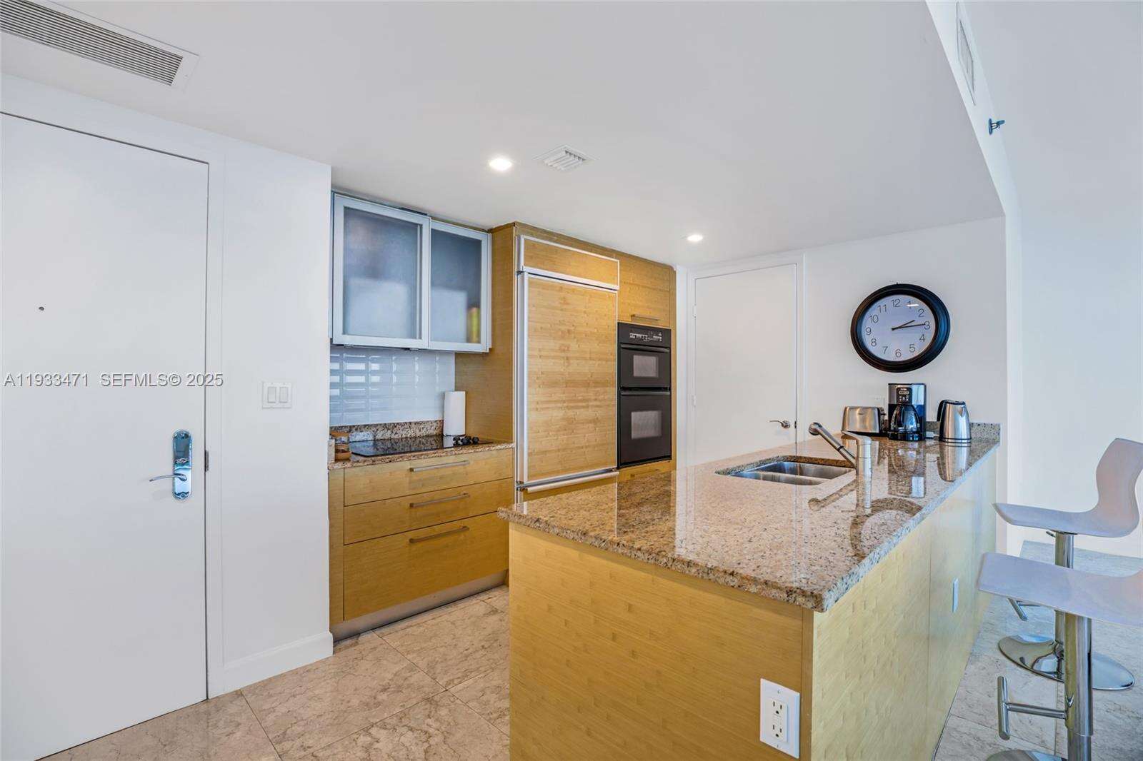 The Beach Club Two at 1830 Ocean Dr, Hallandale Beach, FL 33009 - For Rent photo 4
