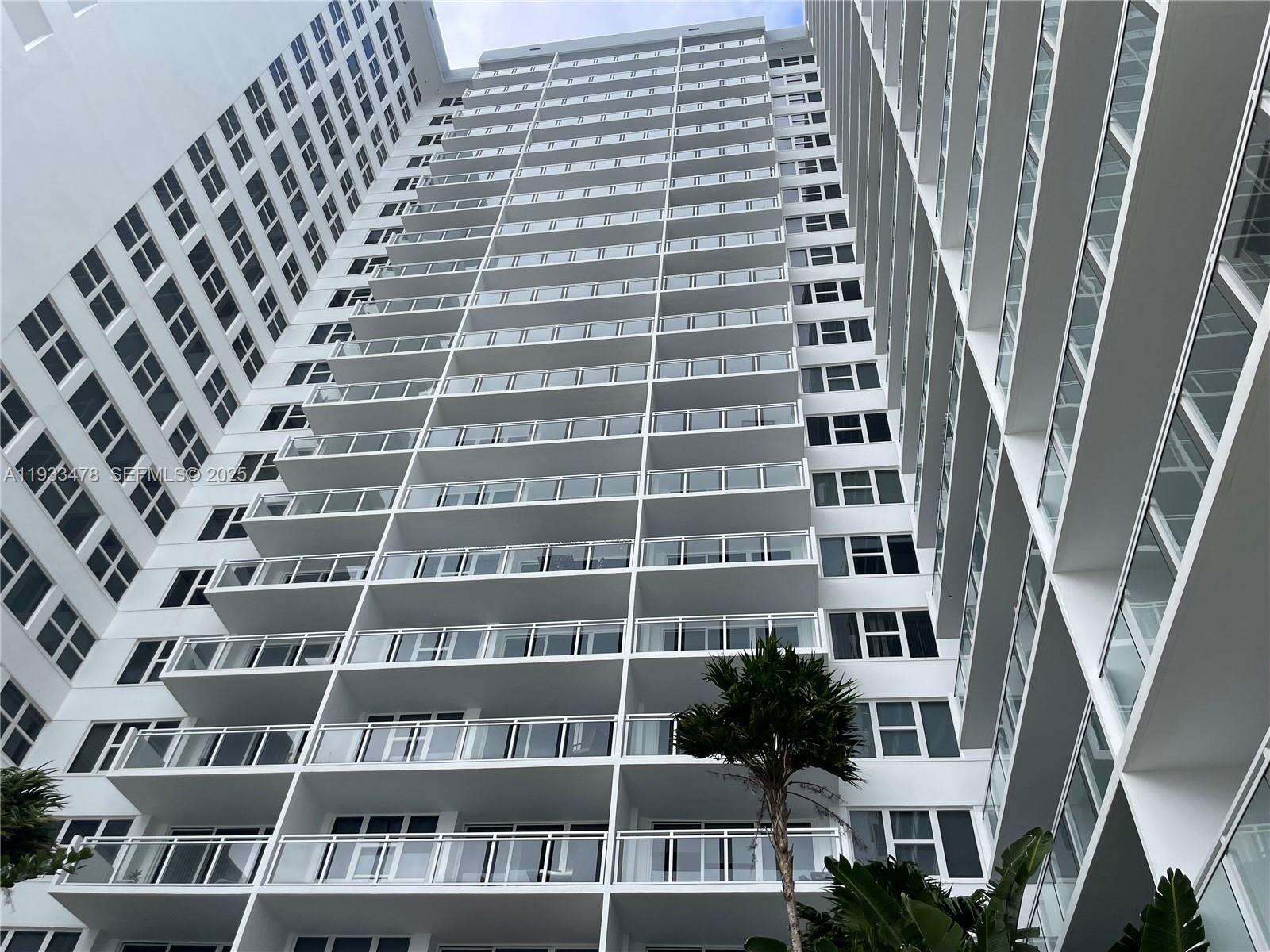 Parker Plaza at 2030 Ocean Dr, Hallandale Beach, FL 33009 - For Rent photo 1