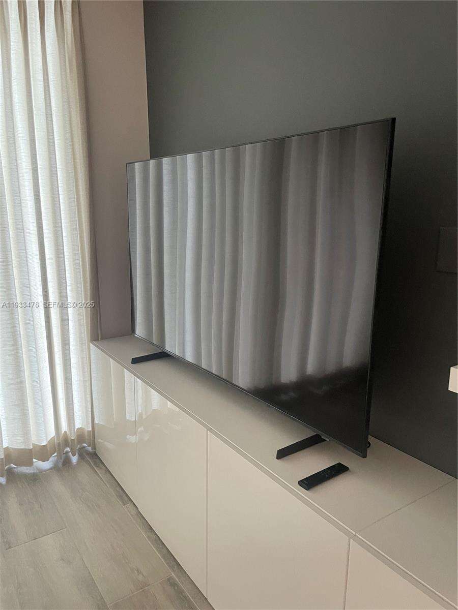 Parker Plaza at 2030 Ocean Dr, Hallandale Beach, FL 33009 - For Rent photo 21