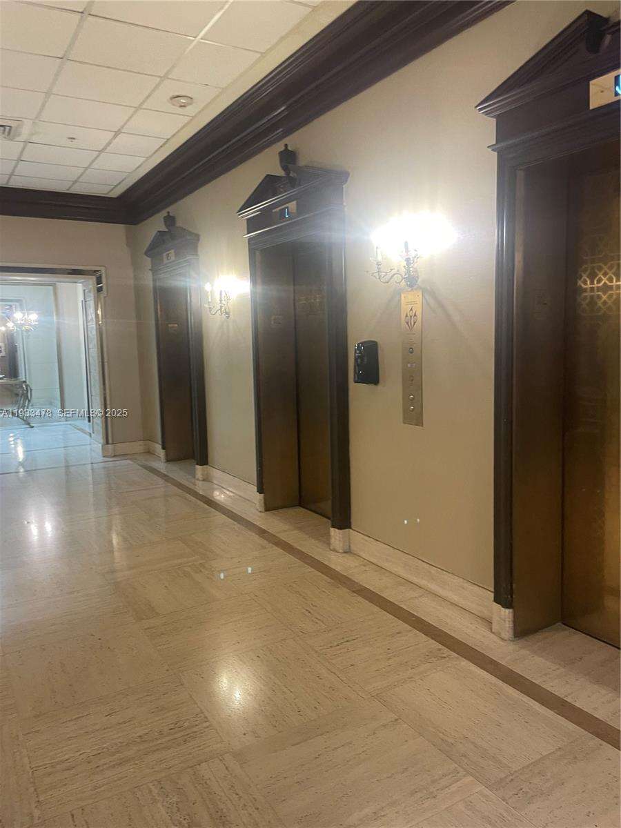 Parker Plaza at 2030 Ocean Dr, Hallandale Beach, FL 33009 - For Rent photo 32