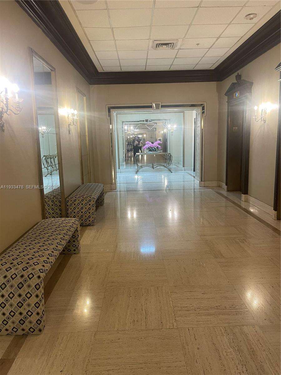 Parker Plaza at 2030 Ocean Dr, Hallandale Beach, FL 33009 - For Rent photo 37