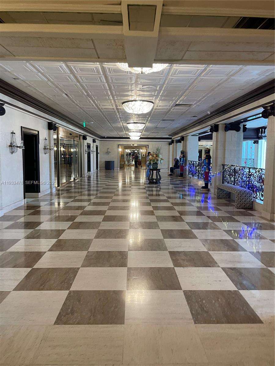 Parker Plaza at 2030 Ocean Dr, Hallandale Beach, FL 33009 - For Rent photo 40