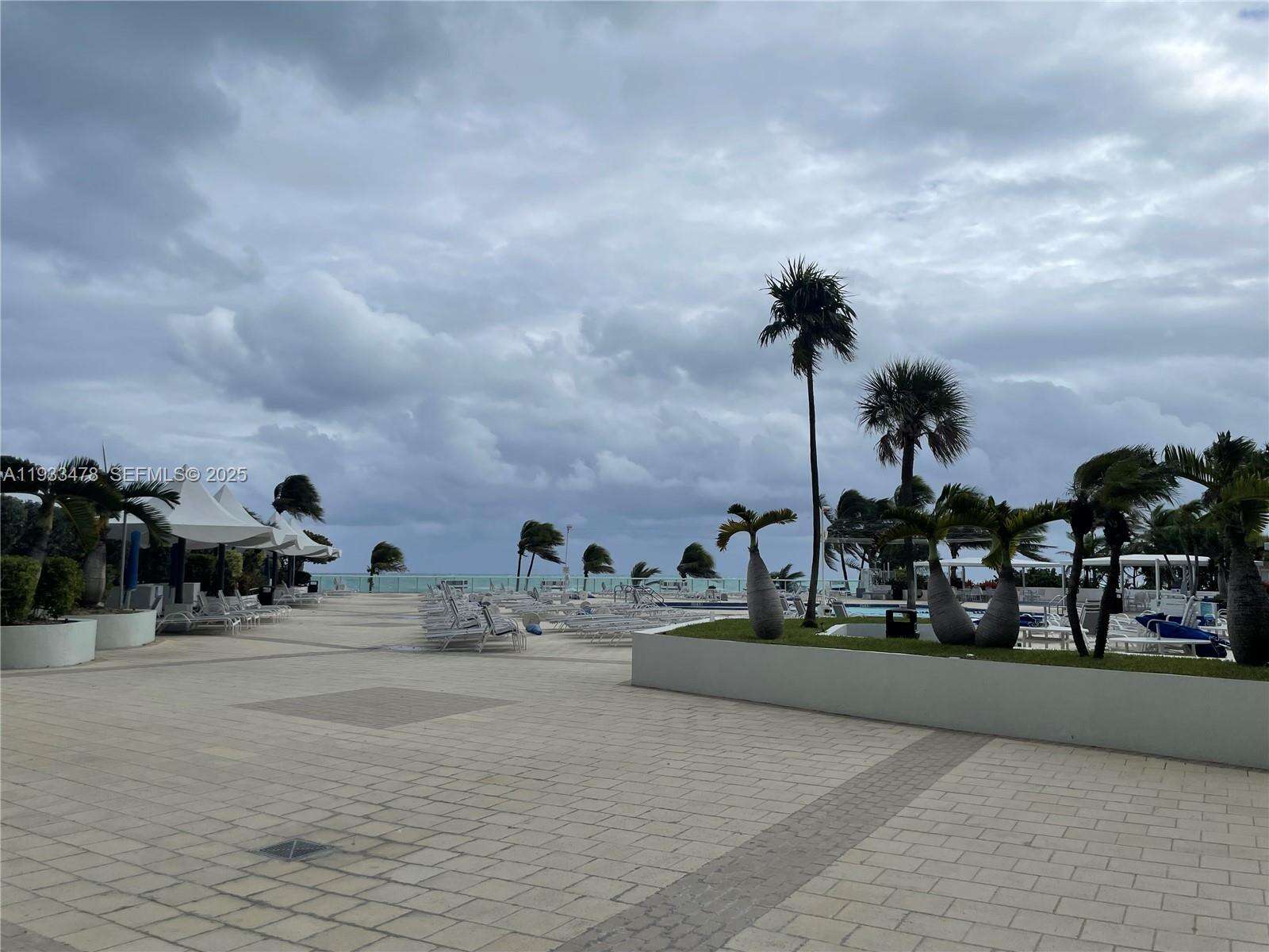 Parker Plaza at 2030 Ocean Dr, Hallandale Beach, FL 33009 - For Rent photo 41