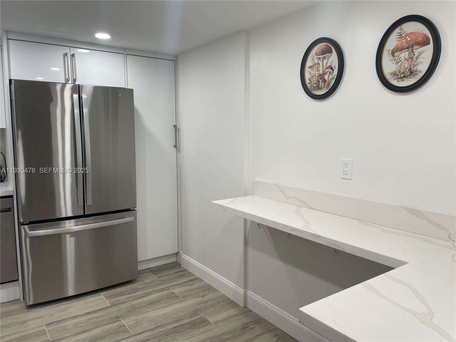 Parker Plaza at 2030 Ocean Dr, Hallandale Beach, FL 33009 - For Rent photo 8