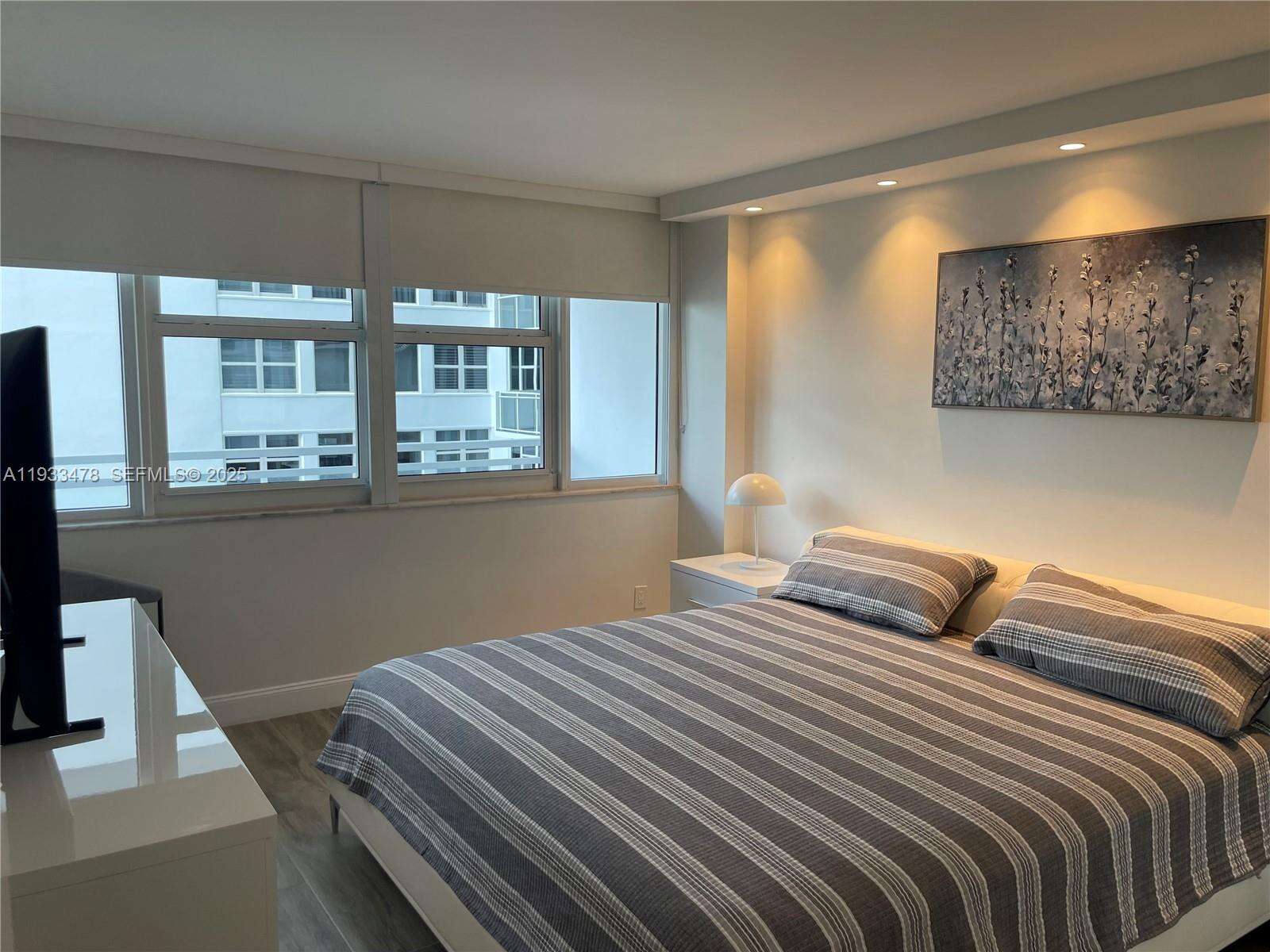 Parker Plaza at 2030 Ocean Dr, Hallandale Beach, FL 33009 - For Rent photo 9