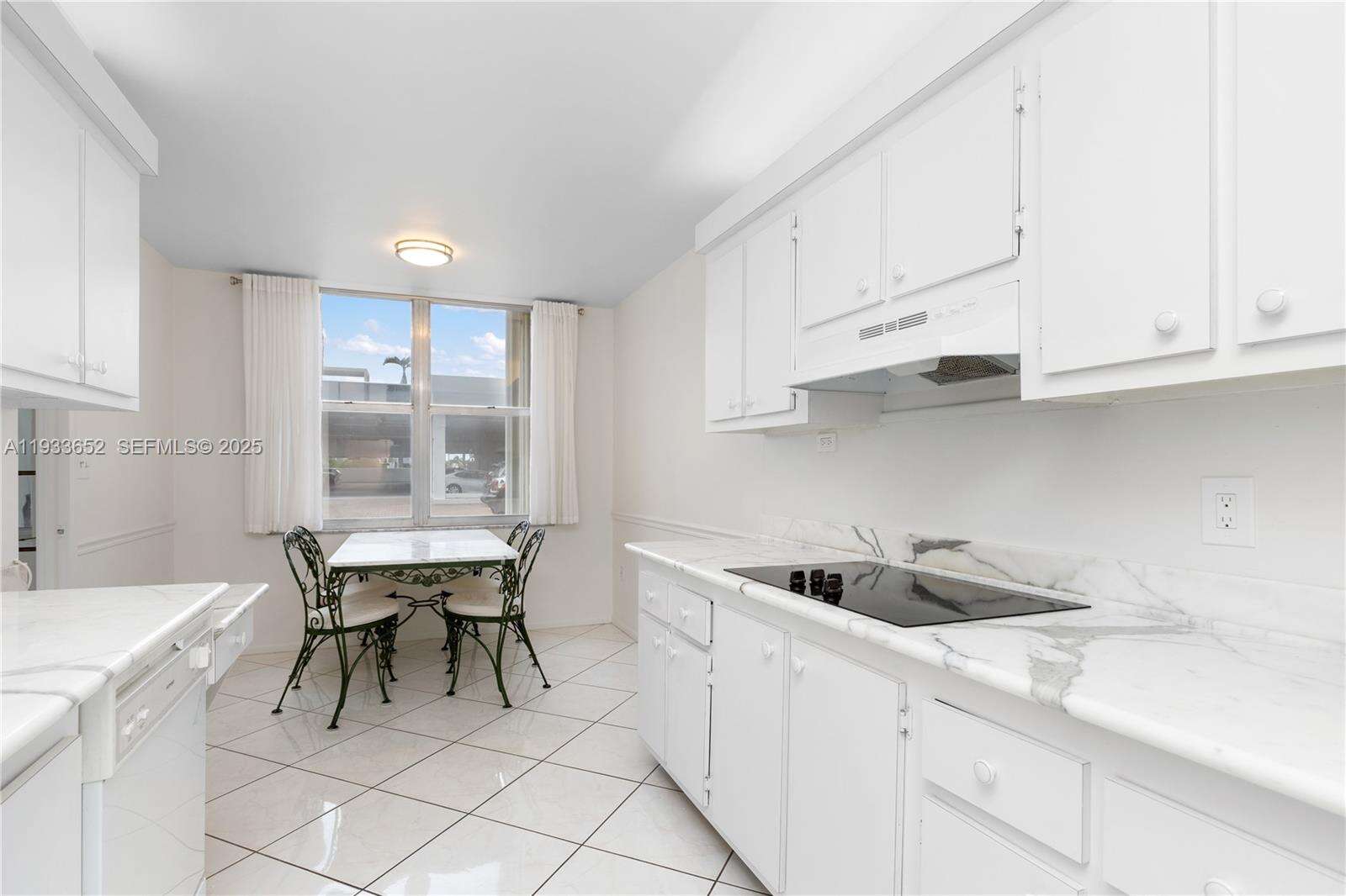Aquarius at 2751 Ocean Dr, Hollywood, FL 33019 - For Rent photo 11