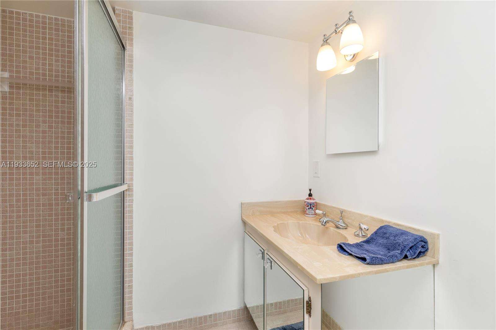 Aquarius at 2751 Ocean Dr, Hollywood, FL 33019 - For Rent photo 17