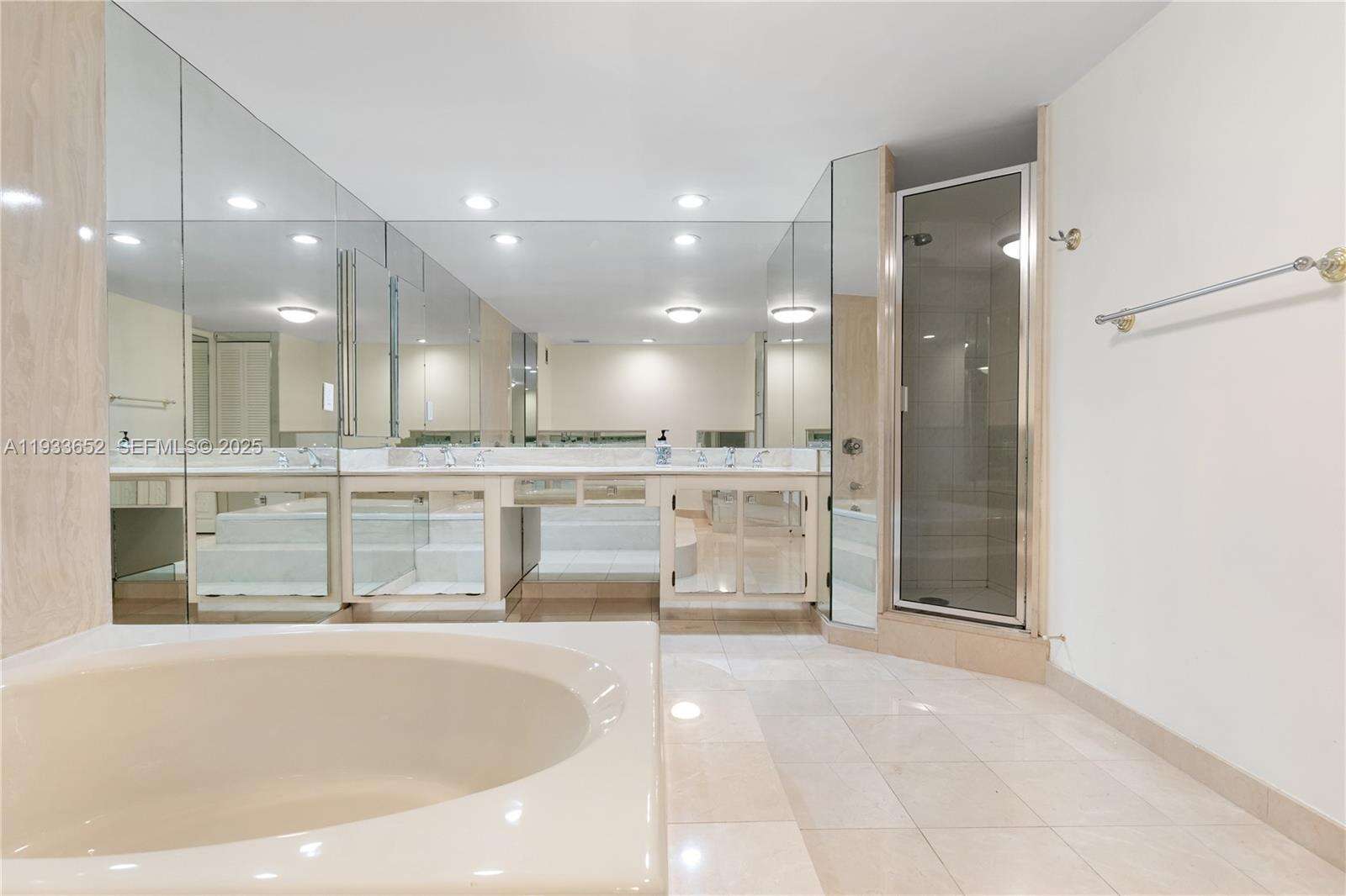 Aquarius at 2751 Ocean Dr, Hollywood, FL 33019 - For Rent photo 25