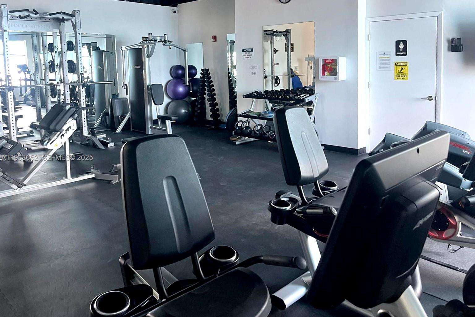 Aquarius at 2751 Ocean Dr, Hollywood, FL 33019 - For Rent photo 40