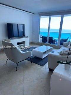 Roney Palace at 2301 Collins Ave, Miami Beach, FL 33139 - For Rent photo 4