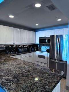 Roney Palace at 2301 Collins Ave, Miami Beach, FL 33139 - For Rent photo 7